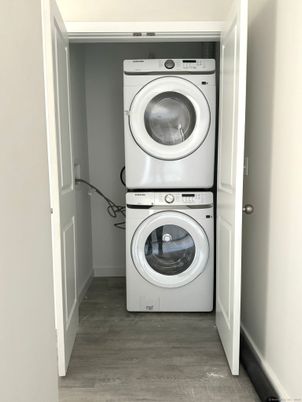 Interior, Utility Closets, Washer, Wood Texture Flooring