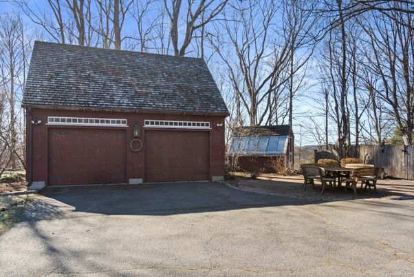 Detached Garage, Exterior
