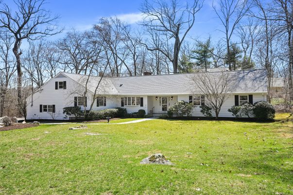Backyard, Exterior, Facade, Cape Cod