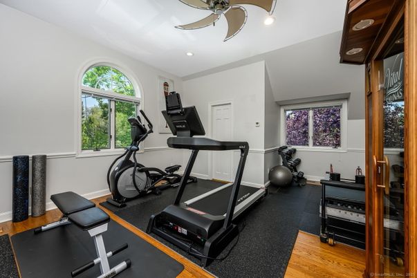 Fitness Equipment, Interior, Recessed Lighting, Wood Texture Flooring
