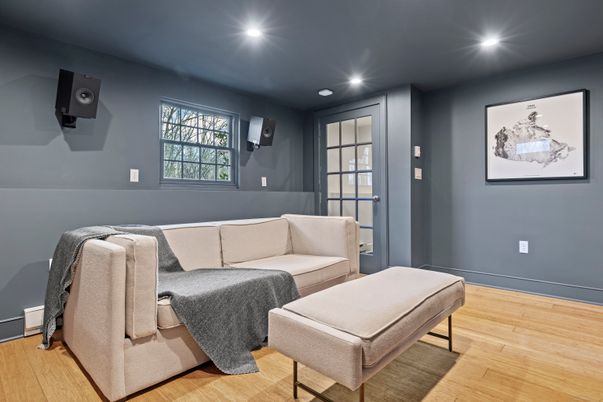 Interior, Living room, Recessed Lighting, Wood Texture Flooring