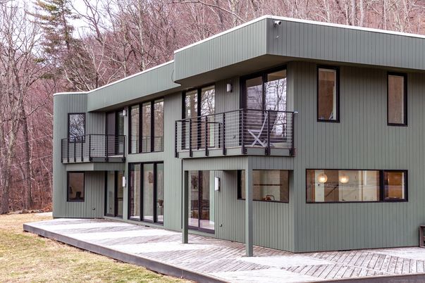 Exterior, Facade, Modern