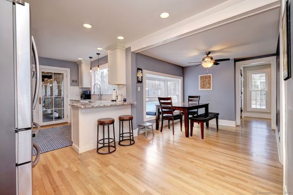 Dining room, Interior, Kitchen, Pendant Lights, Recessed Lighting, Wood Texture Flooring