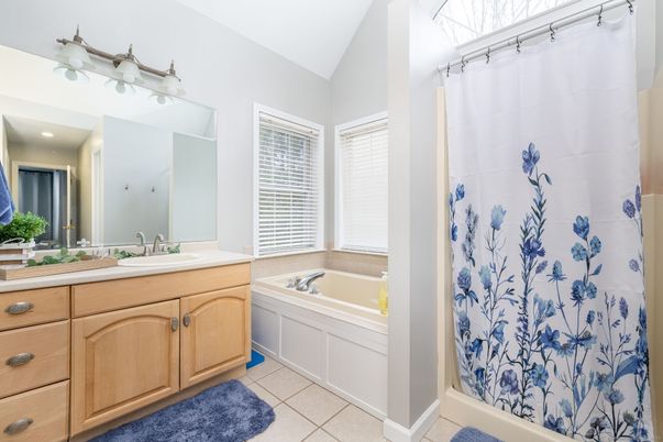 Bathroom, Dual Sink Vanities, Interior