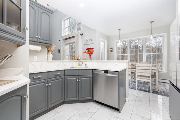 Dining room, Interior, Kitchen, Marble, Pendant Lights, Recessed Lighting, Stainless Steel Appliances