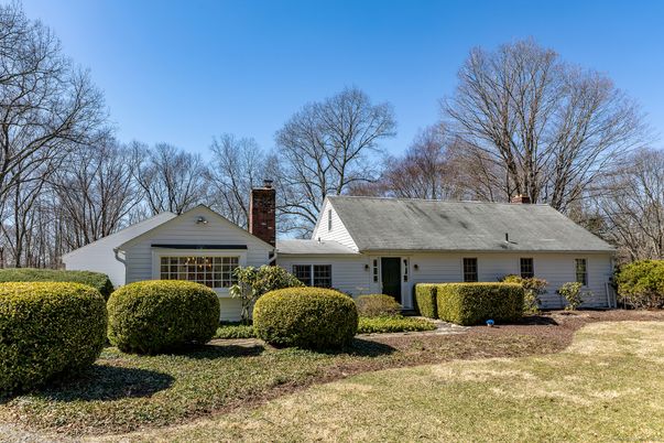 Backyard, Exterior, Facade, Cape Cod