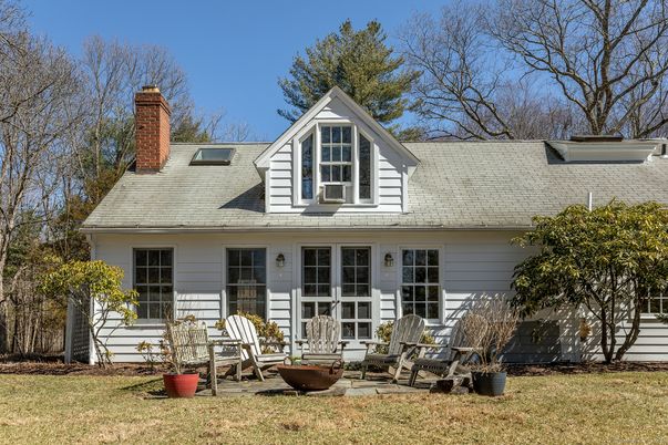 Exterior, Facade, Cape Cod