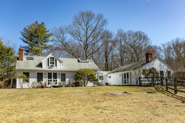 Backyard, Exterior, Facade, Cape Cod