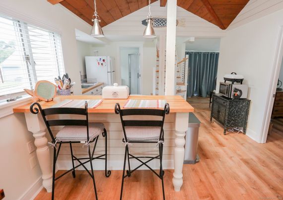 Interior, Pendant Lights, Wooden Ceilings, Wood Texture Flooring