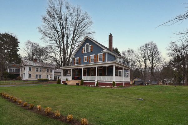 Backyard, Exterior, Facade, Queen Anne Victorian