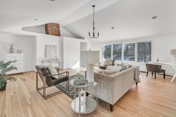 Chandelier, Dining room, Interior, Living room, Pendant Lights, Recessed Lighting, Wood Texture Flooring