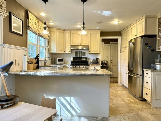 Interior, Kitchen, Pendant Lights, Recessed Lighting, Stainless Steel Appliances