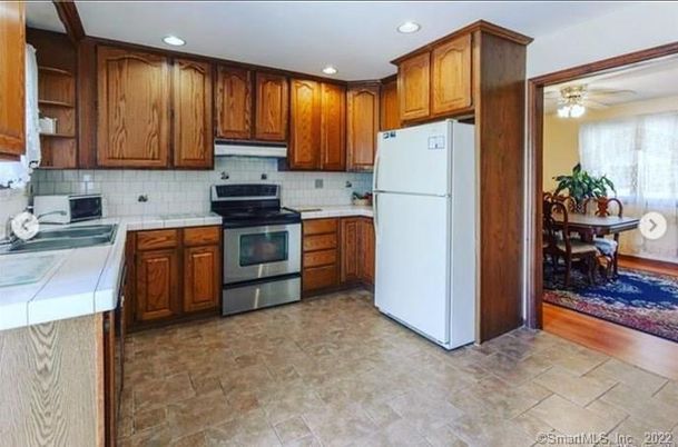 Dining room, Interior, Kitchen, Recessed Lighting, Tile Countertops
