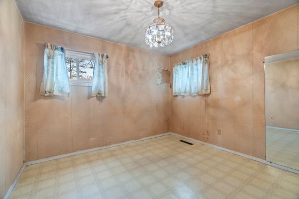 Chandelier, Empty room, Interior