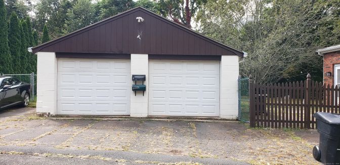 Detached Garage, Exterior