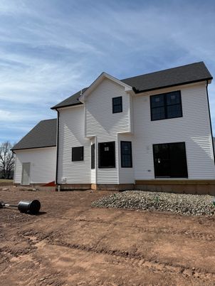 Exterior, Facade, Farmhouse