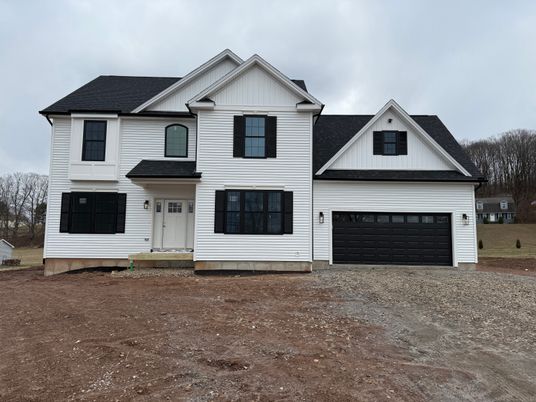 Attached, Exterior, Facade, Farmhouse