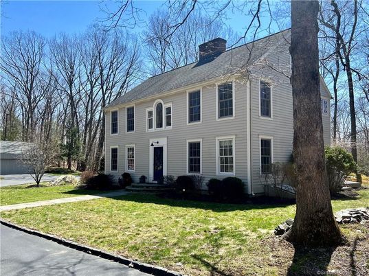 Exterior, Facade, Georgian