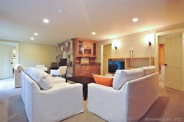 Home Office, Interior, Living room, Recessed Lighting, Stone Walls