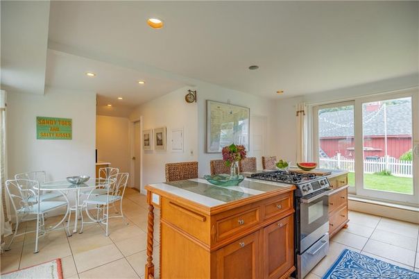 Dining room, Interior, Kitchen, Recessed Lighting