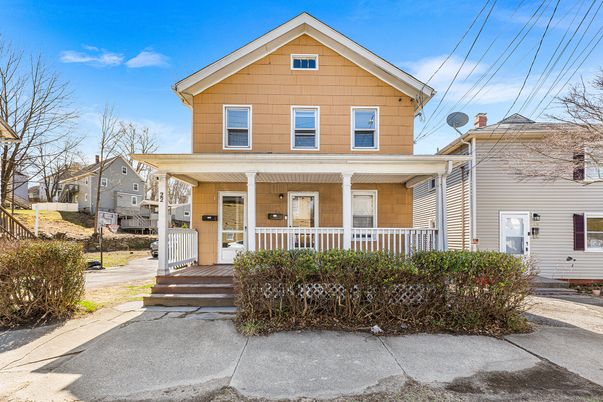 Exterior, Facade, Queen Anne Victorian