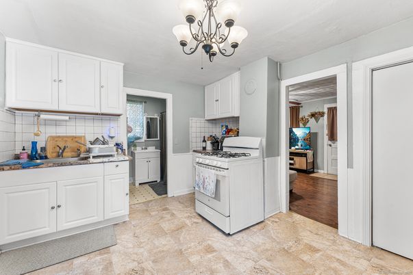 Chandelier, Interior, Kitchen, Wood Texture Flooring