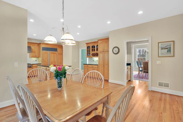 Dining room, Interior, Kitchen, Pendant Lights, Recessed Lighting, Wood Texture Flooring