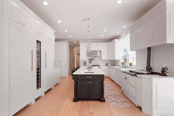 Chandelier, Interior, Kitchen, Pendant Lights, Recessed Lighting, Stainless Steel Appliances, Wood Texture Flooring