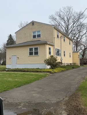 Exterior, Facade, Cape Cod