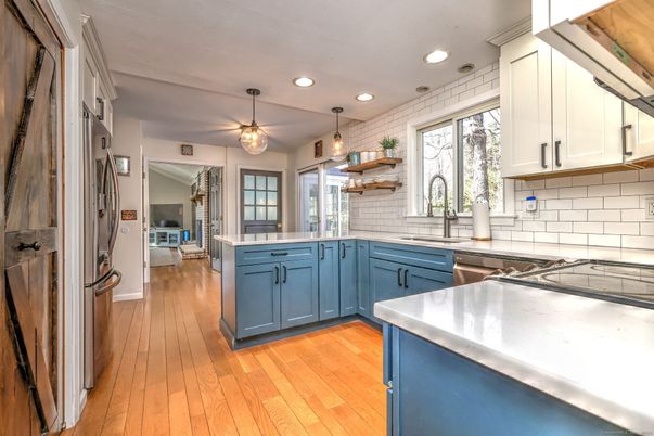 Interior, Kitchen, Pendant Lights, Recessed Lighting, Wood Texture Flooring