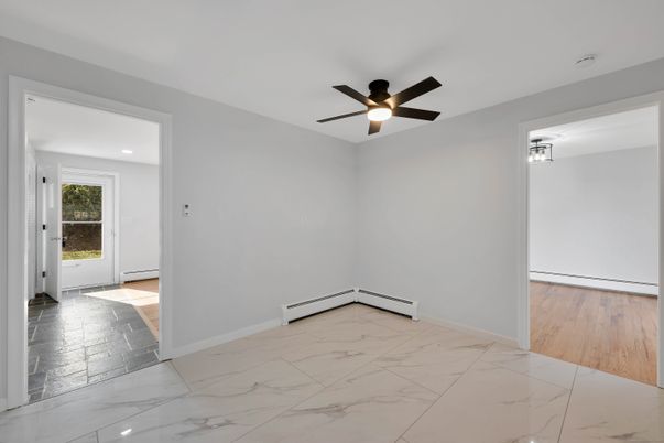 Empty room, Interior, Marble, Recessed Lighting