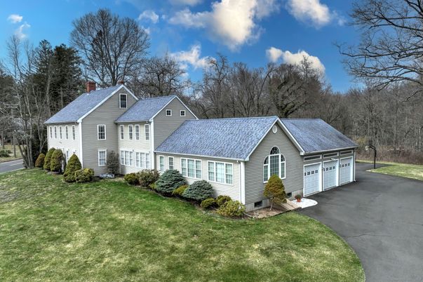 Attached, Exterior, Facade, Farmhouse