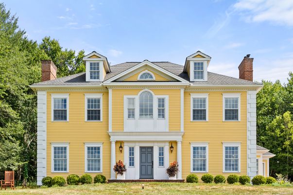 Exterior, Facade, Georgian