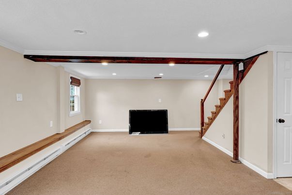 Empty room, Interior, Recessed Lighting
