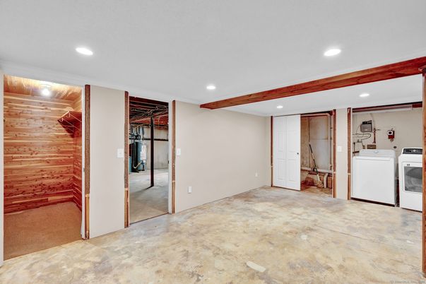 Interior, Recessed Lighting, Washer, Wooden Walls