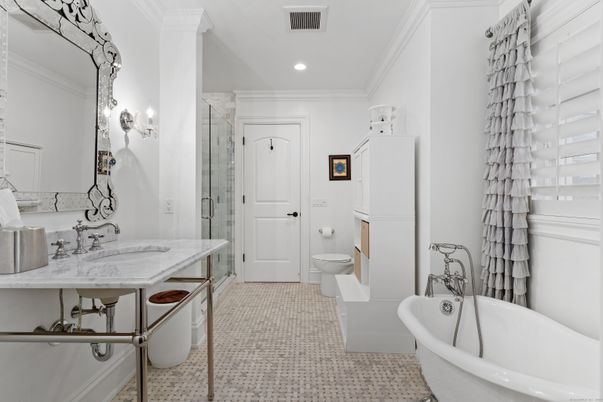 Bathroom, Dual Sink Vanities, Free Standing Baths, Interior, Recessed Lighting
