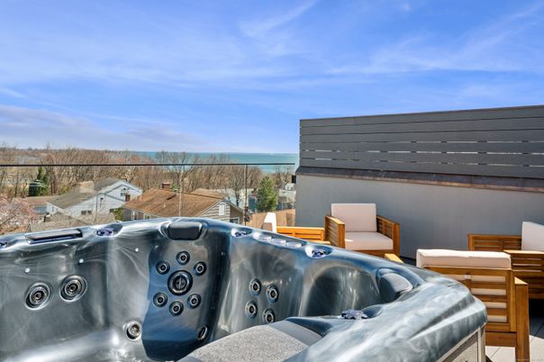 Exterior, Hot Tub, Water