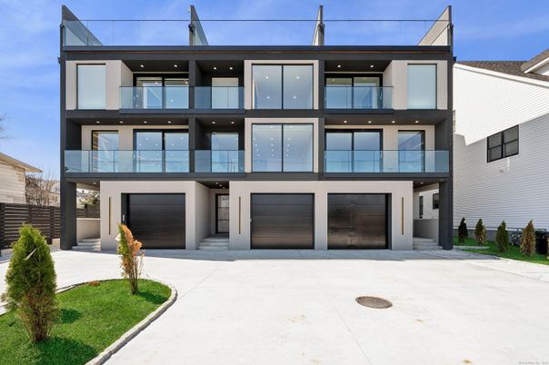 Attached, Exterior, Facade, Modern