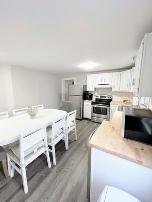 Dining room, Interior, Kitchen, Stainless Steel Appliances, Wood Texture Flooring