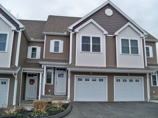 Attached, Exterior, Facade, Rowhouse