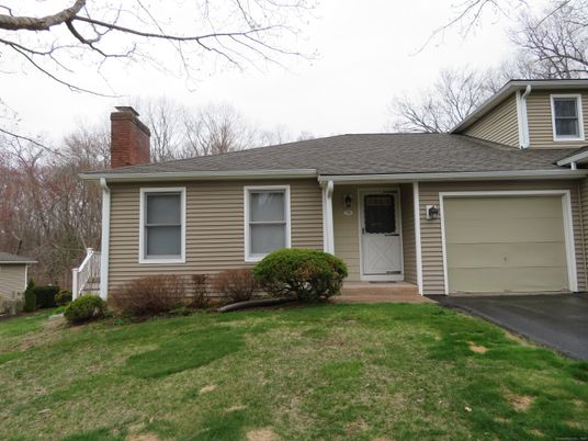 Attached, Exterior, Facade, Ranch