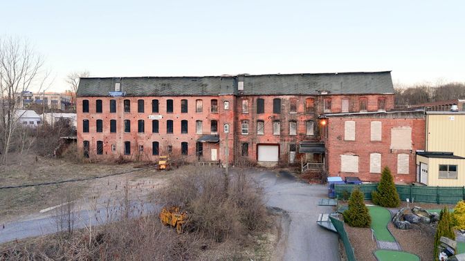 Exterior, Facade, Brick Facade, Rowhouse