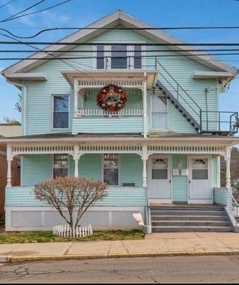 Exterior, Facade, Queen Anne Victorian
