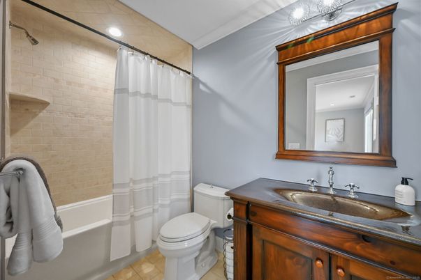 Bathroom, Interior, Recessed Lighting