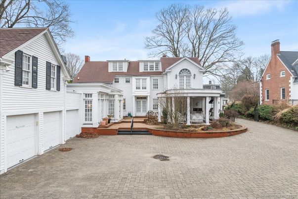 Attached, Exterior, Facade, Farmhouse