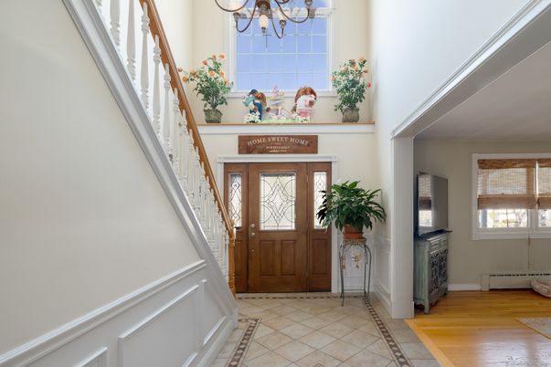 Chandelier, Interior, Wood Texture Flooring