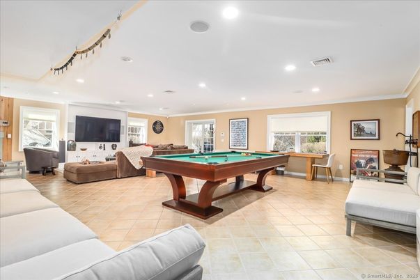 Billiard Table, Game Room, Interior, Living room, Recessed Lighting