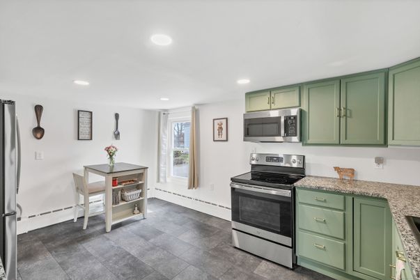 Dining room, Interior, Kitchen, Recessed Lighting, Stainless Steel Appliances