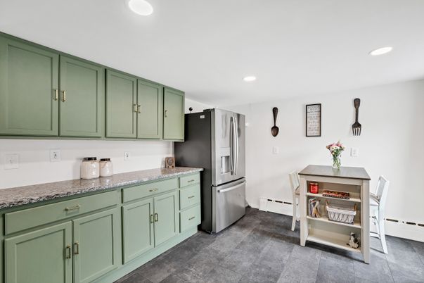 Dining room, Interior, Kitchen, Recessed Lighting, Stainless Steel Appliances