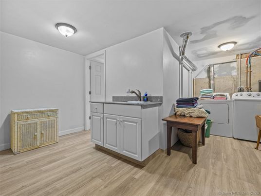 Interior, Washer, Wood Texture Flooring